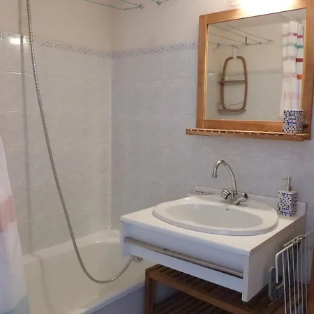 Maisonnette 450m De La Avec Piscine Et Parking A - Fr-1-194-184 Holiday home