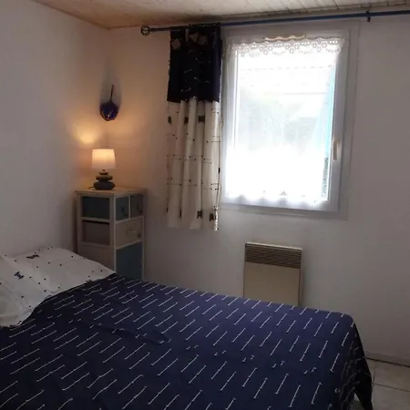 Maisonnette 450m De La Avec Piscine Et Parking A - Fr-1-194-184 La Tranche-sur-Mer