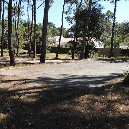 Maisonnette 450m De La Avec Piscine Et Parking A - Fr-1-194-184 Holiday home